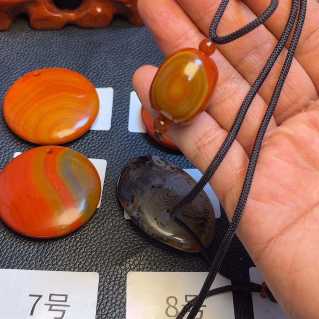 玛瑙/玉髓珠宝奇石未镶嵌流**清