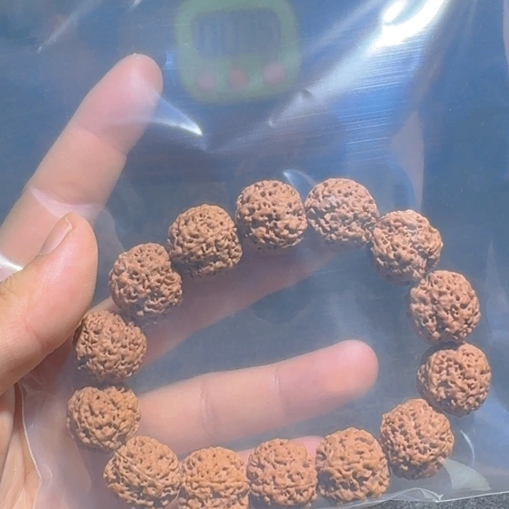 大***爷金刚菩提吊坠好浪费水里到底是