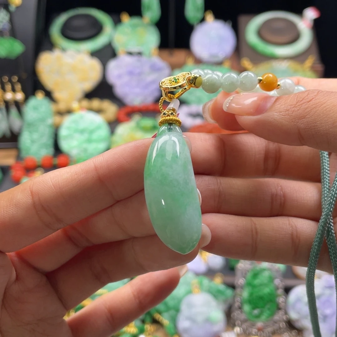 翡翠未镶嵌颈饰代编织