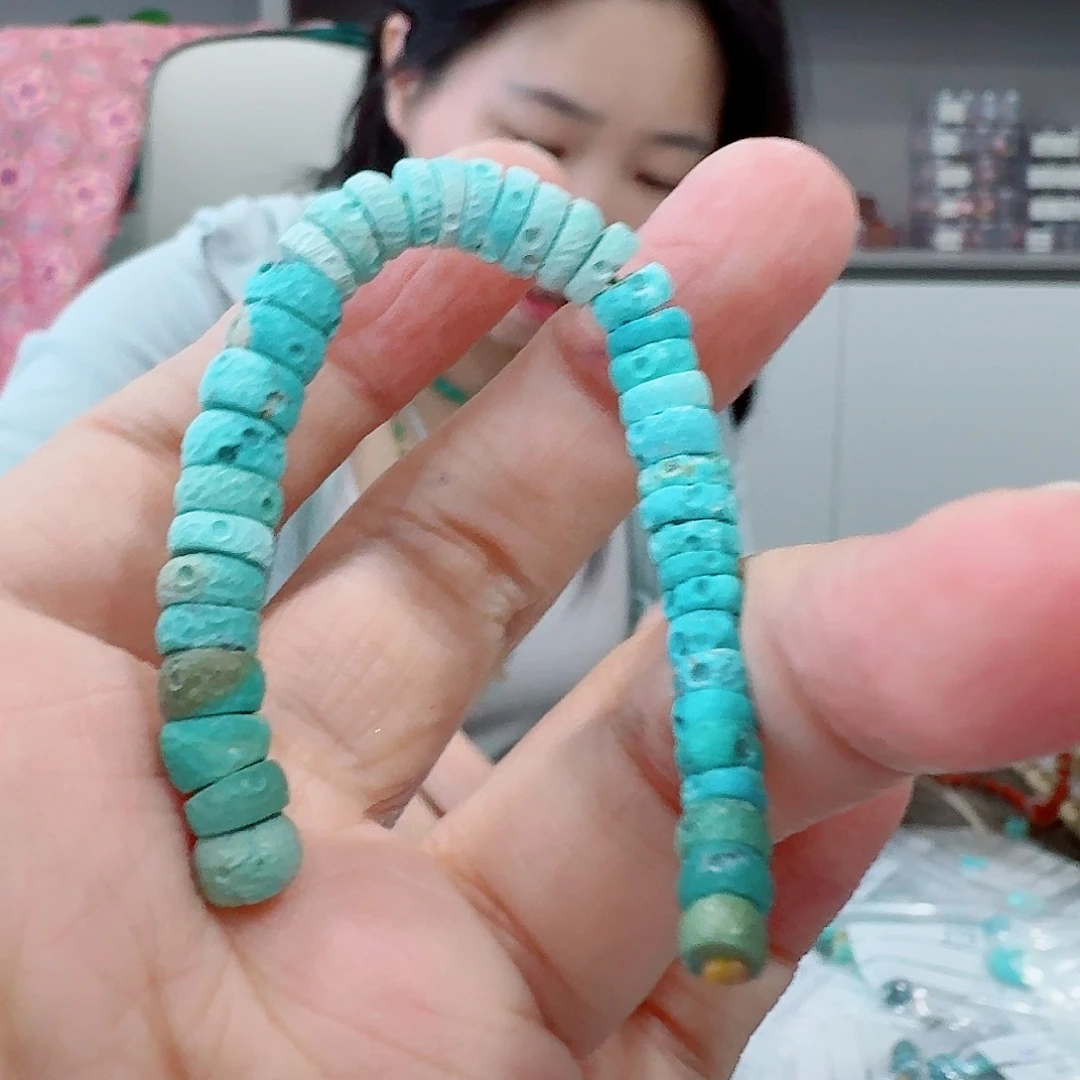 绿松石未镶嵌珠宝奇石