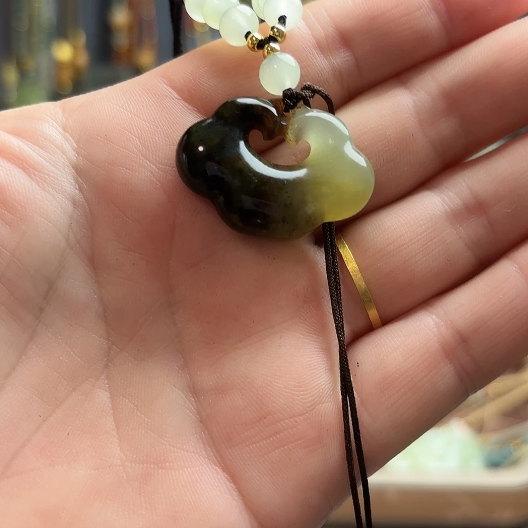 蛇纹石玉合金颈饰