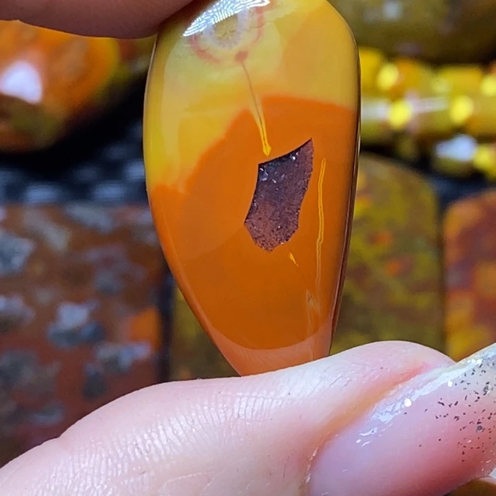 玛瑙/玉髓颈饰足银镀金镶嵌