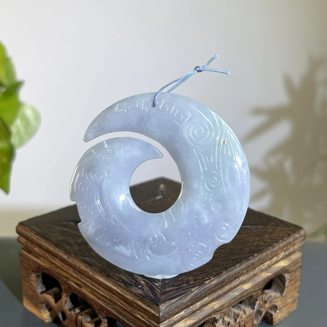 JGB10-56  天然缅甸A货翡翠  回纹扣