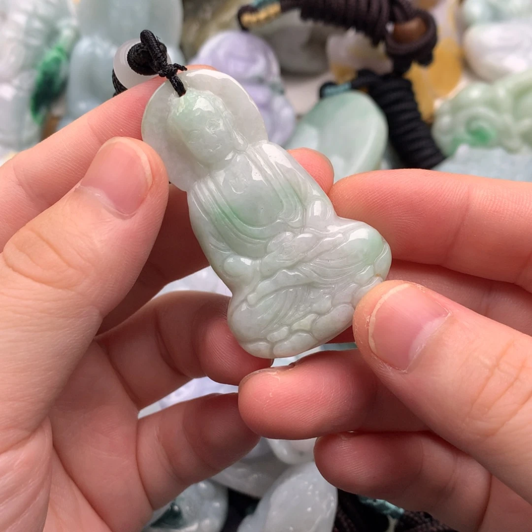 吊坠(不含链)未镶嵌翡翠