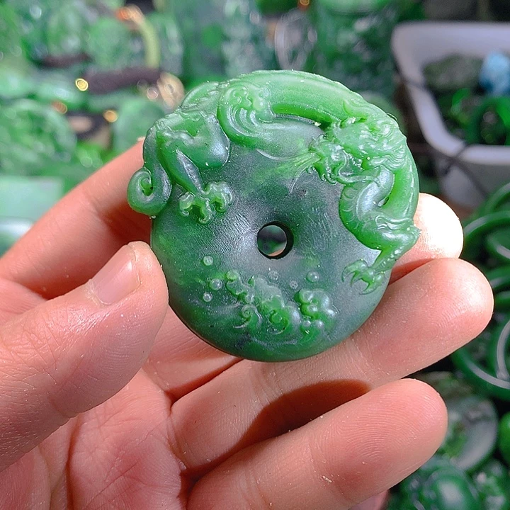 潇***.和田玉（碧玉）未镶嵌珠宝半成品