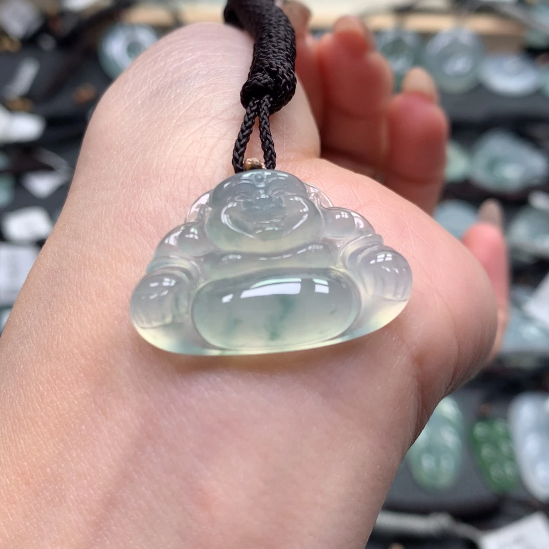 翡翠颈饰未镶嵌佛公