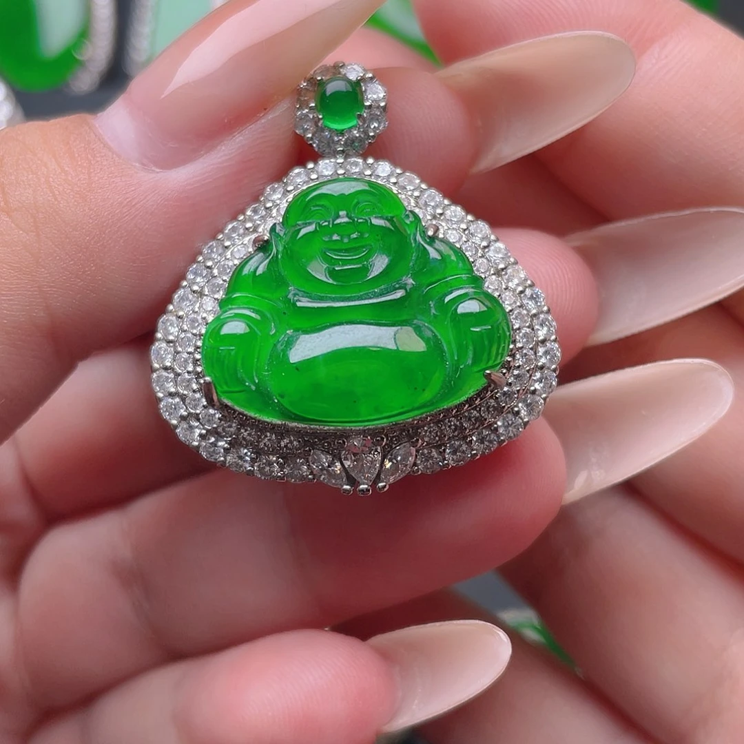 翡翠未镶嵌颈饰佛公