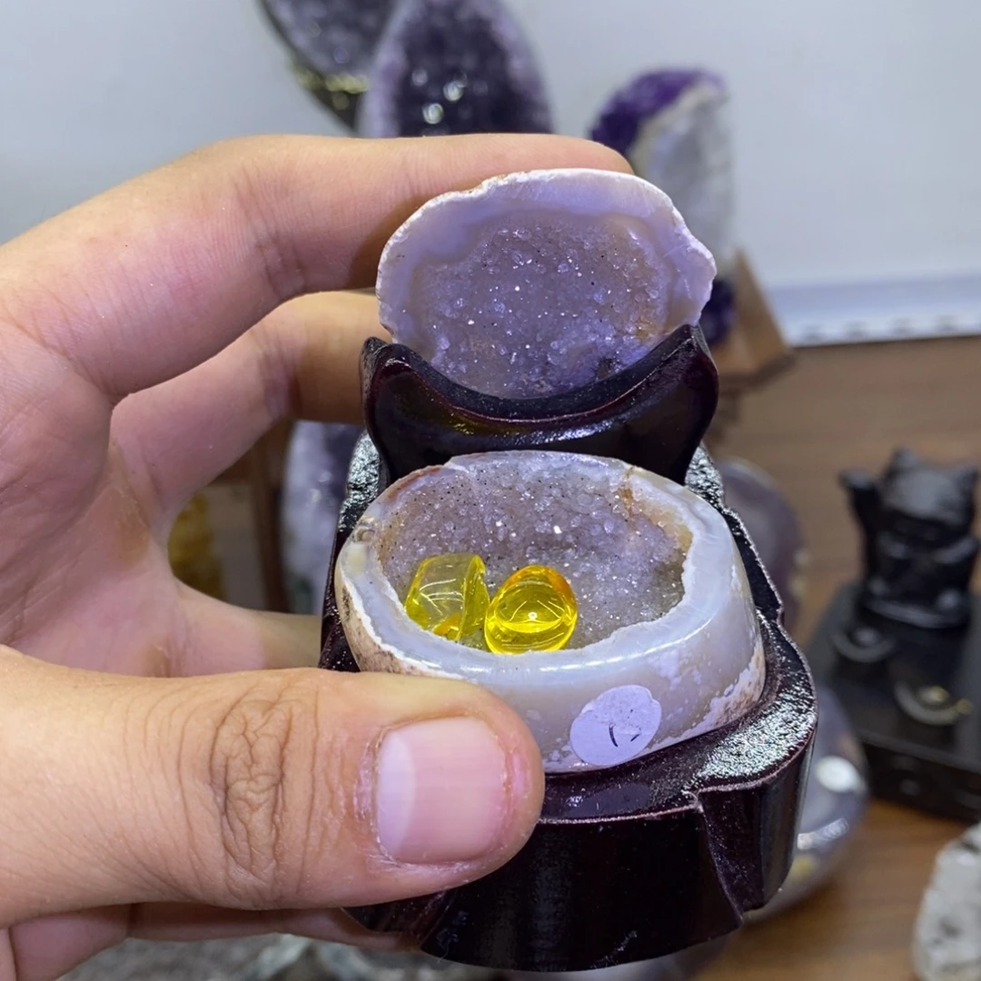 未镶嵌水晶大型摆件（非配饰）