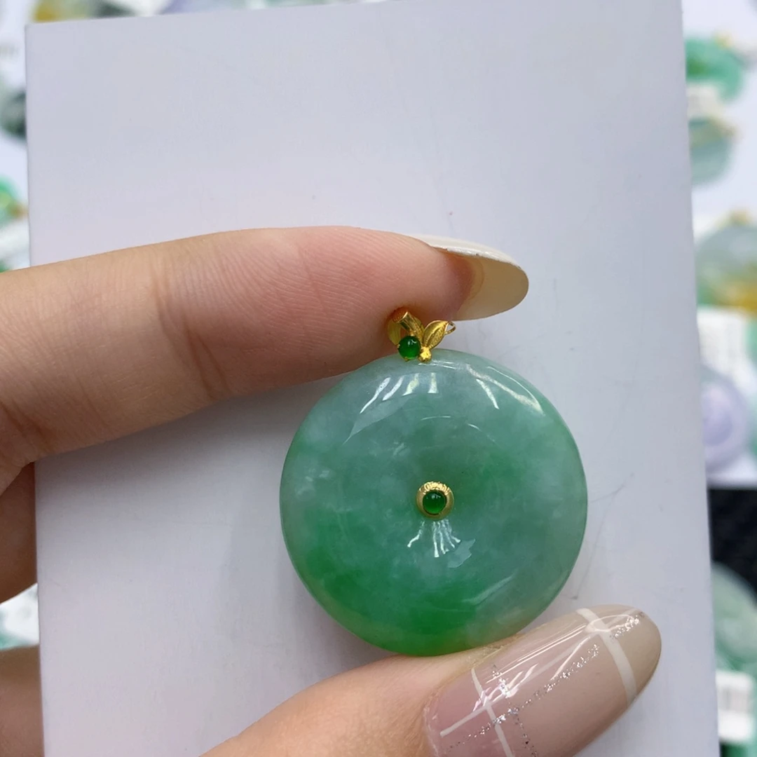 翡翠18K金镶嵌颈饰3789557