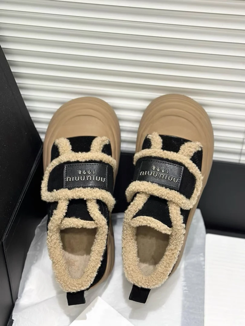 加绒保暖女鞋厚底休闲鞋魔术贴丑萌板鞋