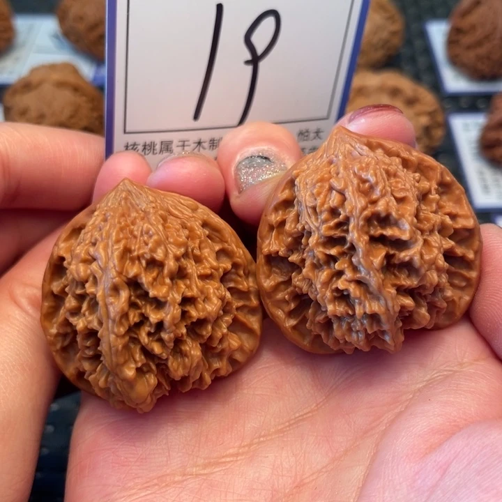 桃核把件38星星19。。。