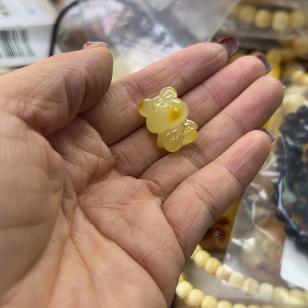 琥珀珠宝奇石未镶嵌