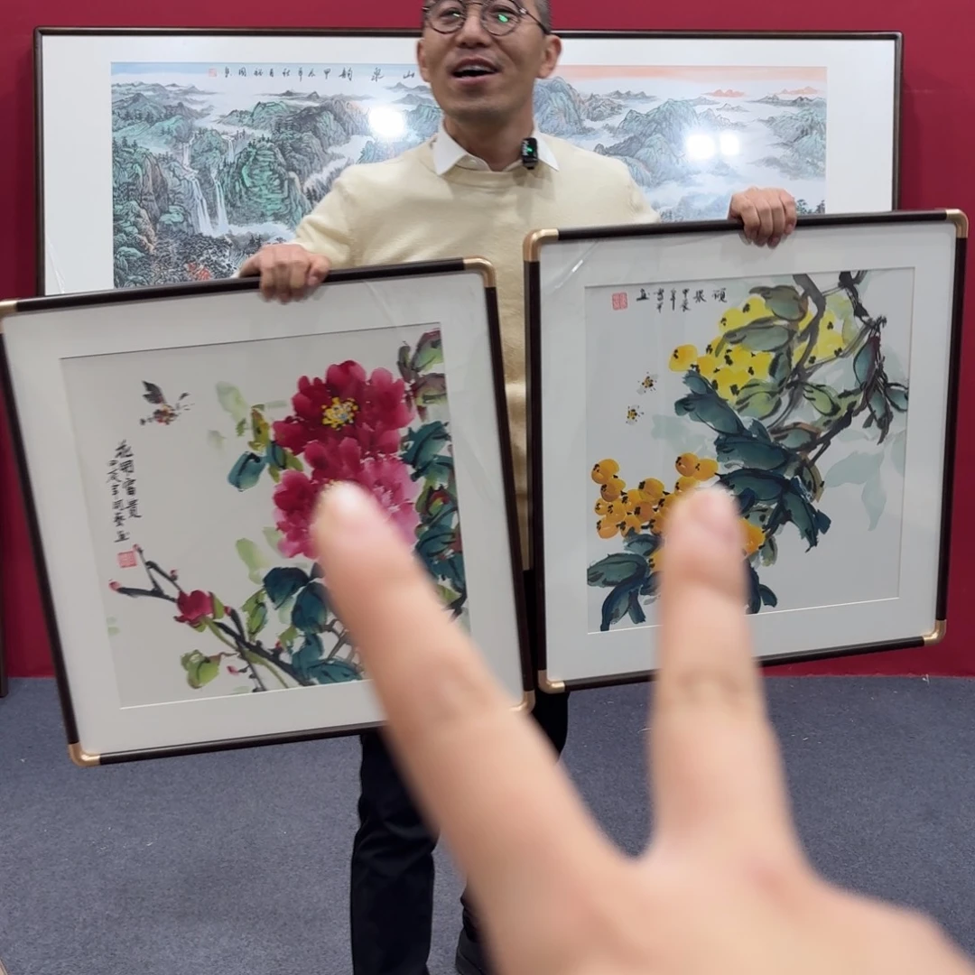 国画带框绘画作品