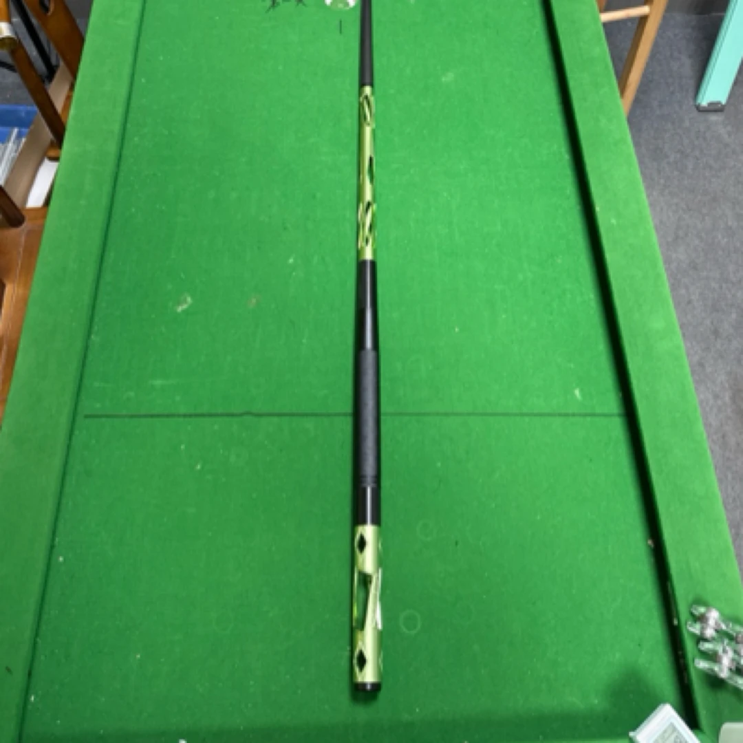 思尔维克台球杆 X—09后置采用铝合金镂空技术 前置采用碳纤维