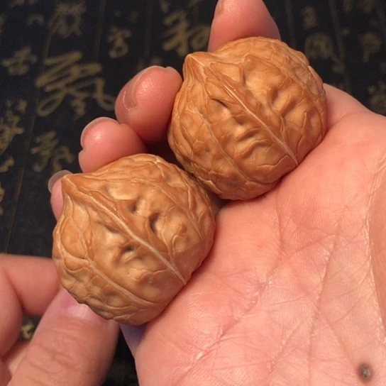 文玩核桃把件龟甲纹30mm