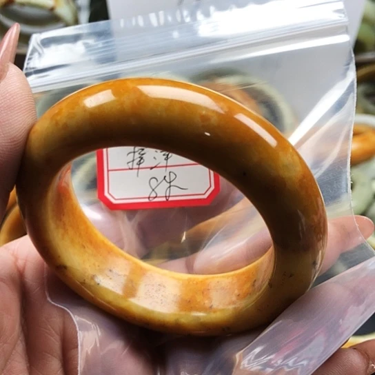 蛇纹石玉手镯未镶嵌梓*