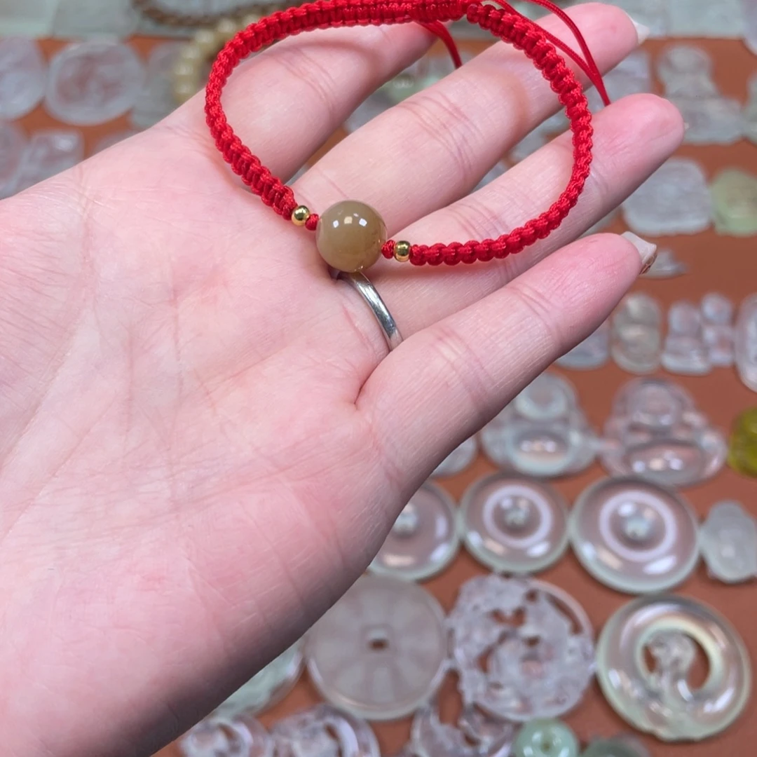 透闪石-蛇纹石玉未镶嵌颈饰