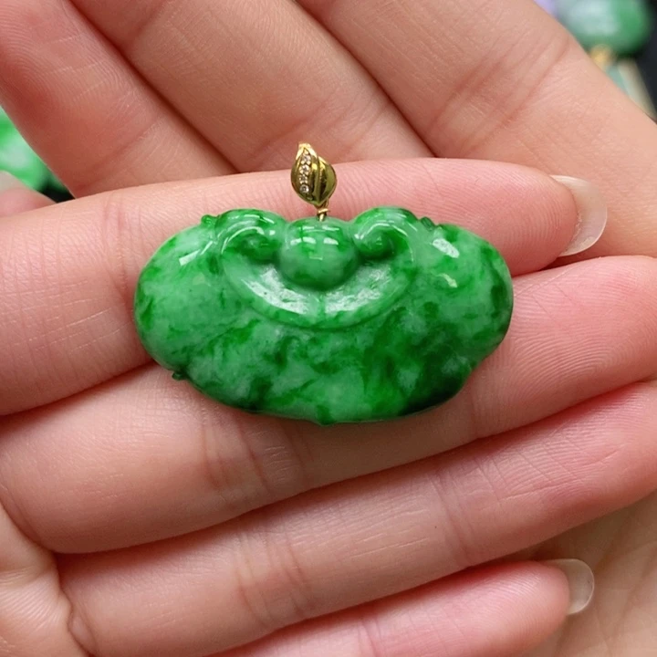 翡翠颈饰未镶嵌吊坠