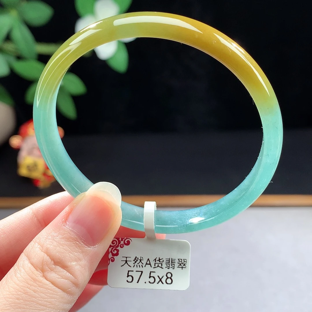 未镶嵌手镯（圆镯）翡翠