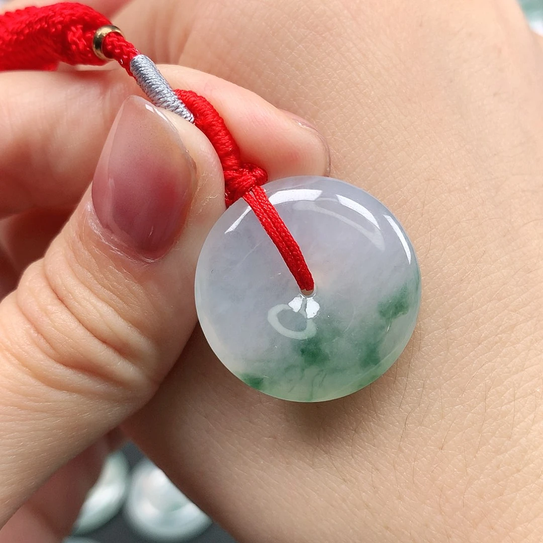 翡翠颈饰未镶嵌平安