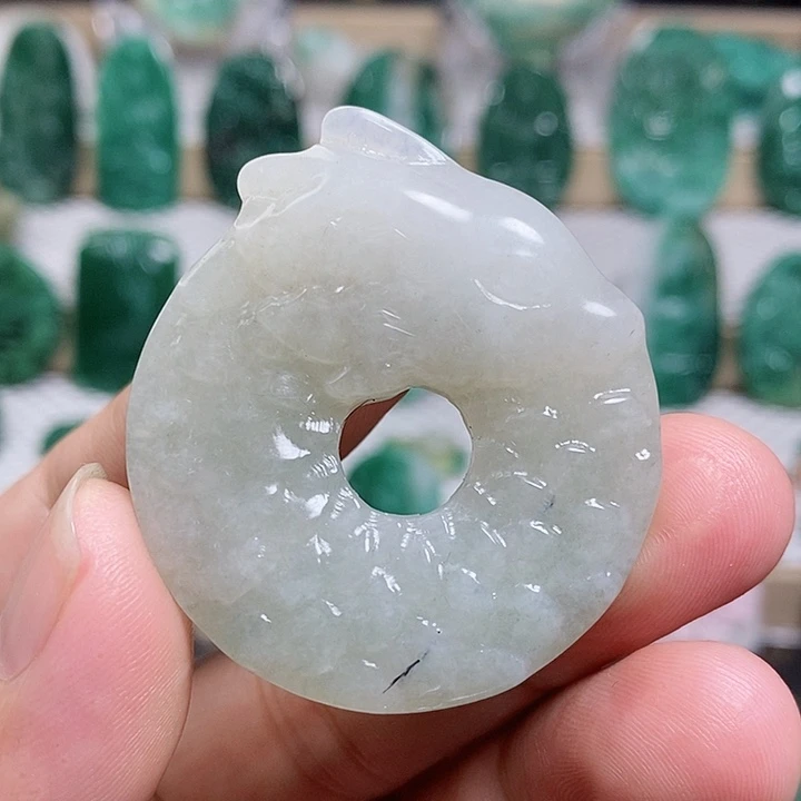 未镶嵌独山玉颈饰