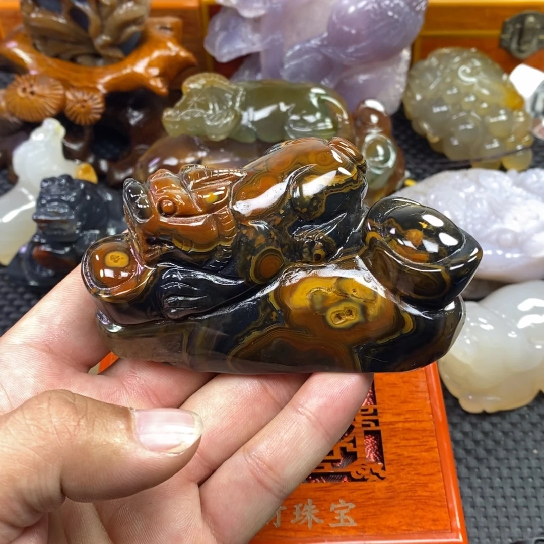 玛瑙/玉髓手把件未镶嵌海****代