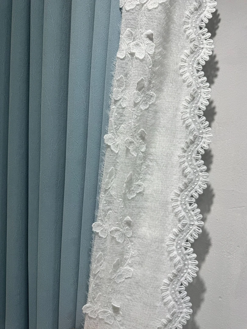 2025年婴儿绒无甲醛浅蓝蝴蝶浮雕立边纱窗帘法式卧室窗帘2.77高