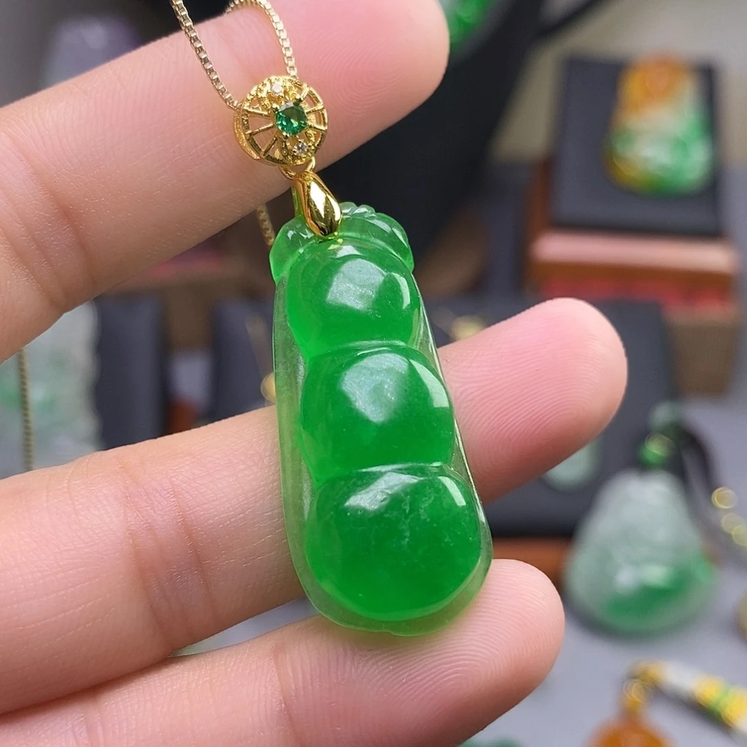 吊坠(赠链)未镶嵌翡翠