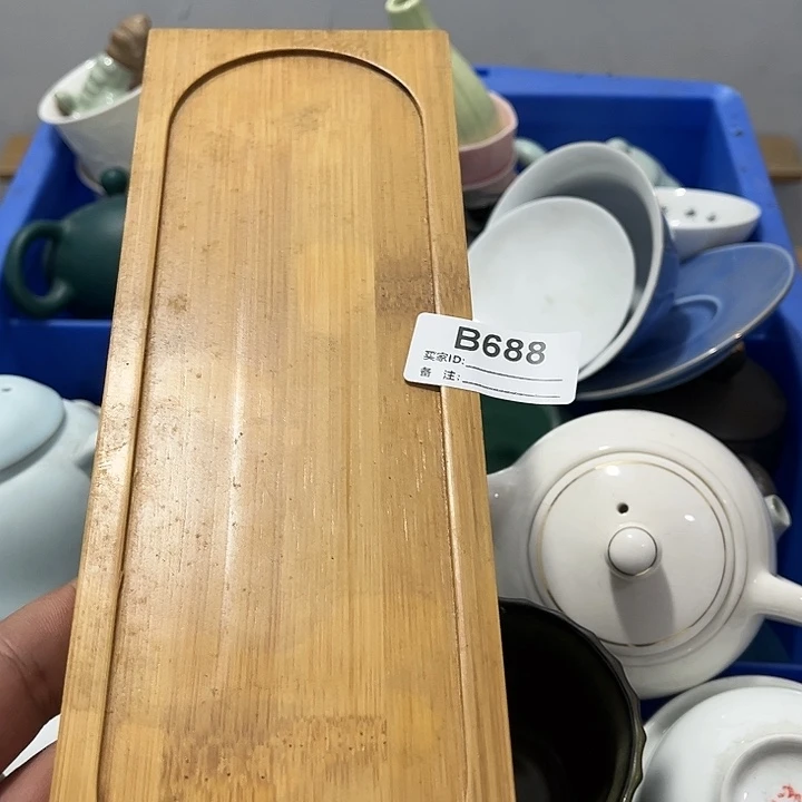 姚***林瓷片默认微瑕瓷器、茶具、壶、摆件，介意勿拍