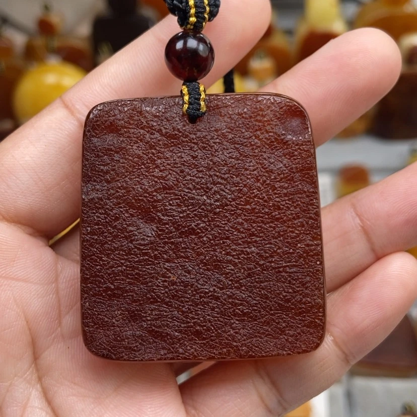 【闪购商品】琥珀颈饰未镶嵌