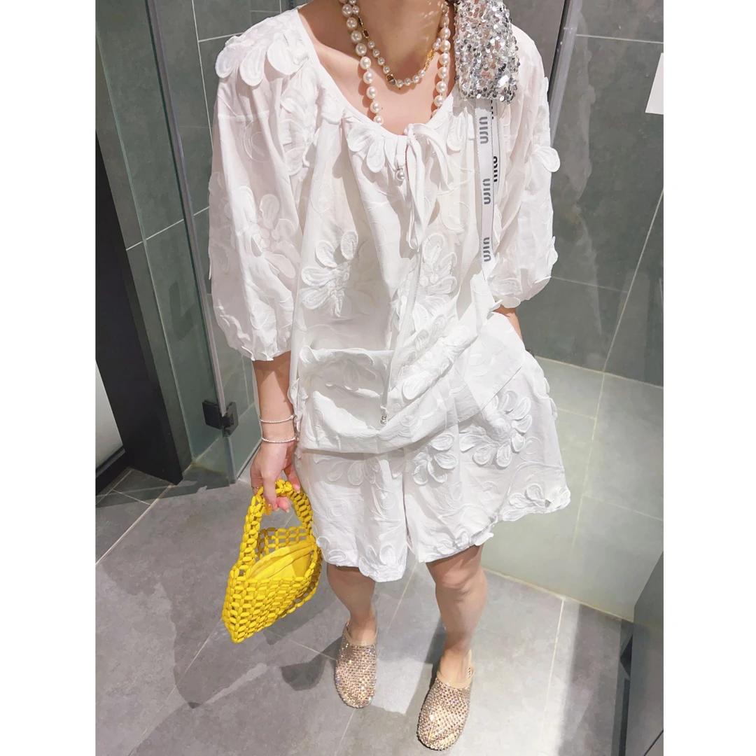 小众别致立体花朵时尚套装夏季爆款七分袖上衣阔腿A字短裤