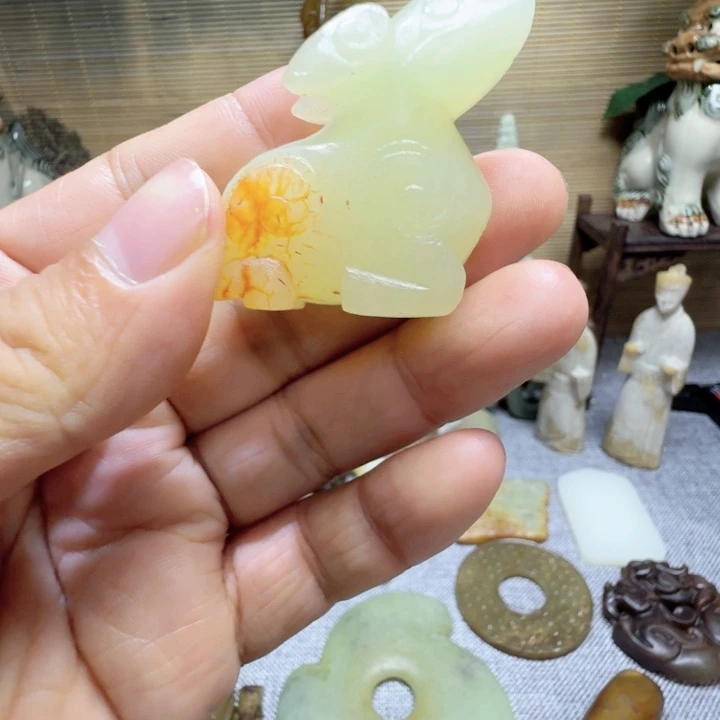 未镶嵌和田玉（糖玉）挂件