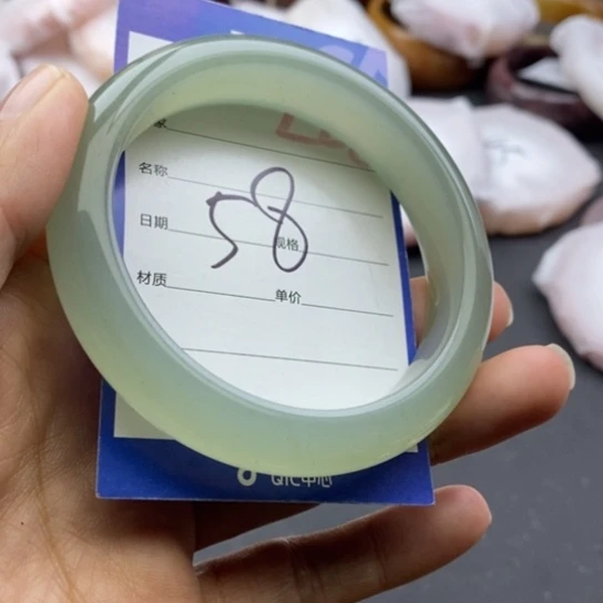 石英质玉未镶嵌手镯