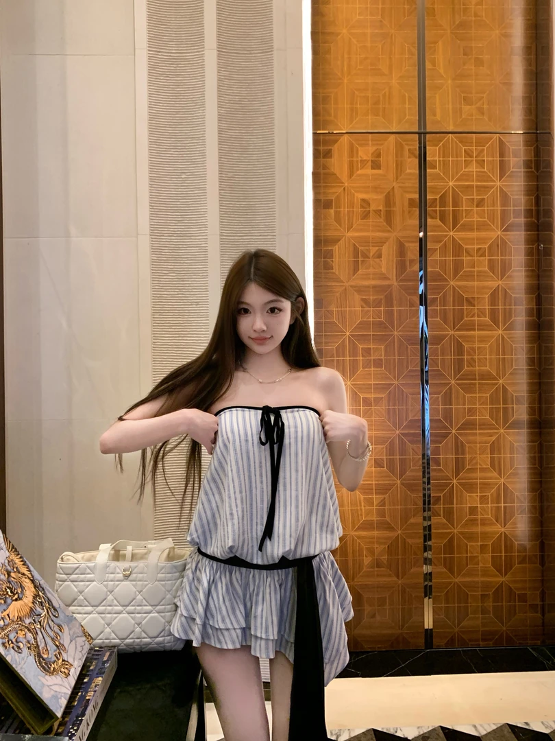 【清热晚风】纯欲夏季新款蓝白条纹抹胸上衣女+高腰短裙两件套