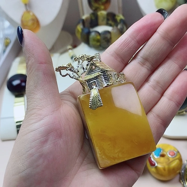 未镶嵌颈饰琥珀蜜蜡吊坠