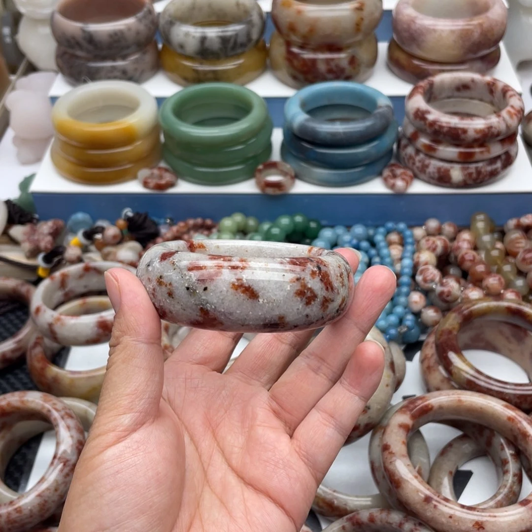 石英质玉手镯未镶嵌黄****）