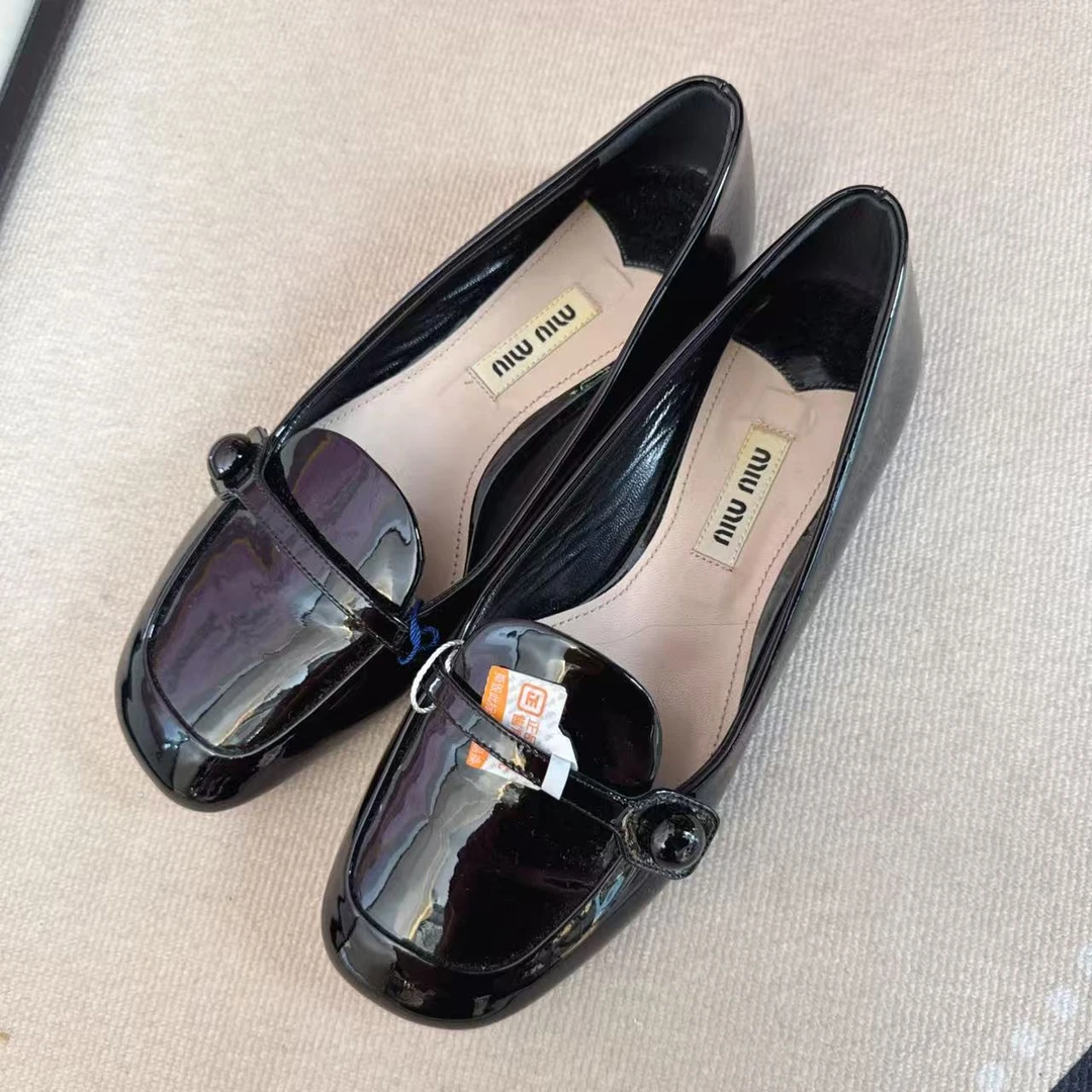 95新 MIU MIU/缪缪 麦殿/皮鞋35码黑色/250516ZWP9T03