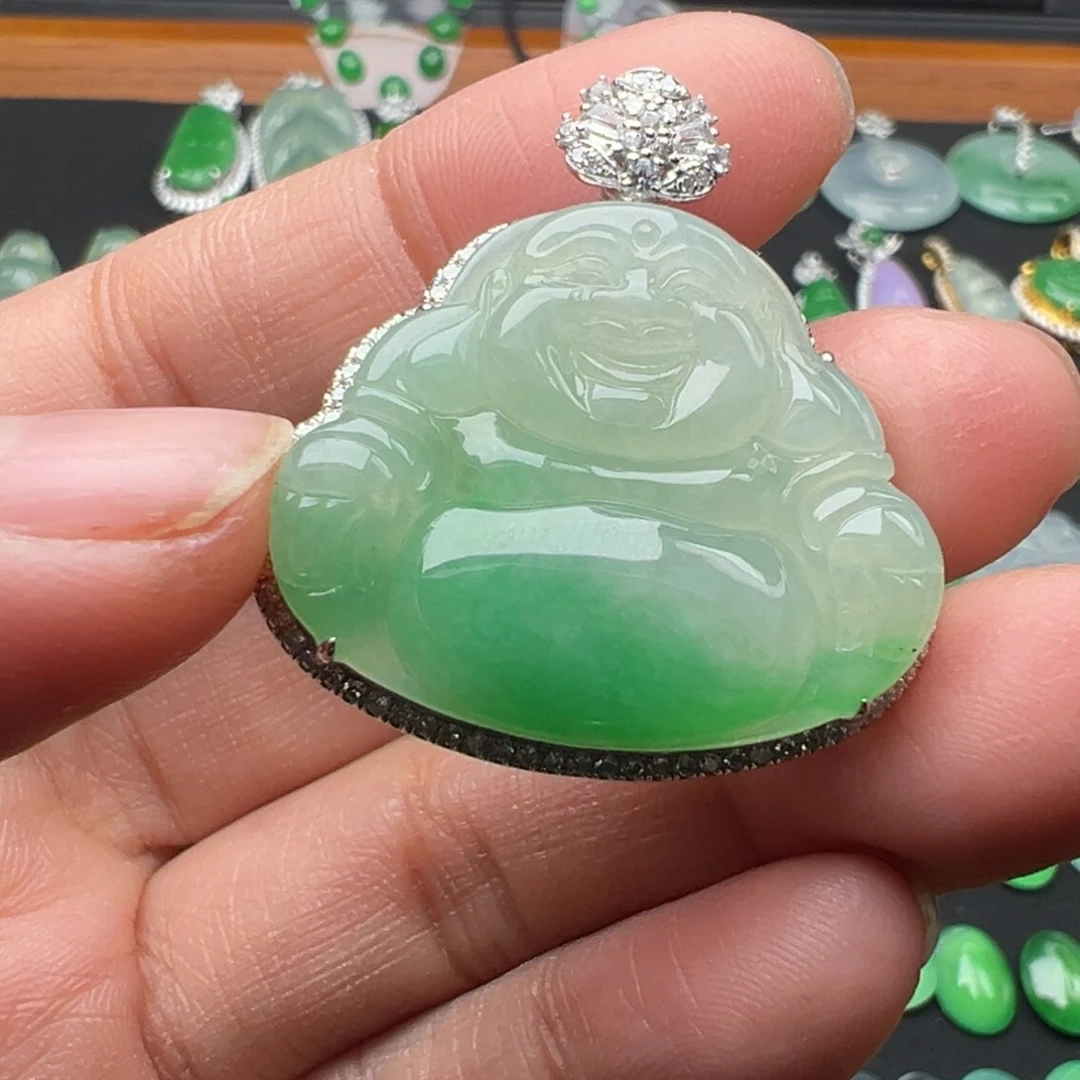 翡翠颈饰18K金镶嵌佛31.8