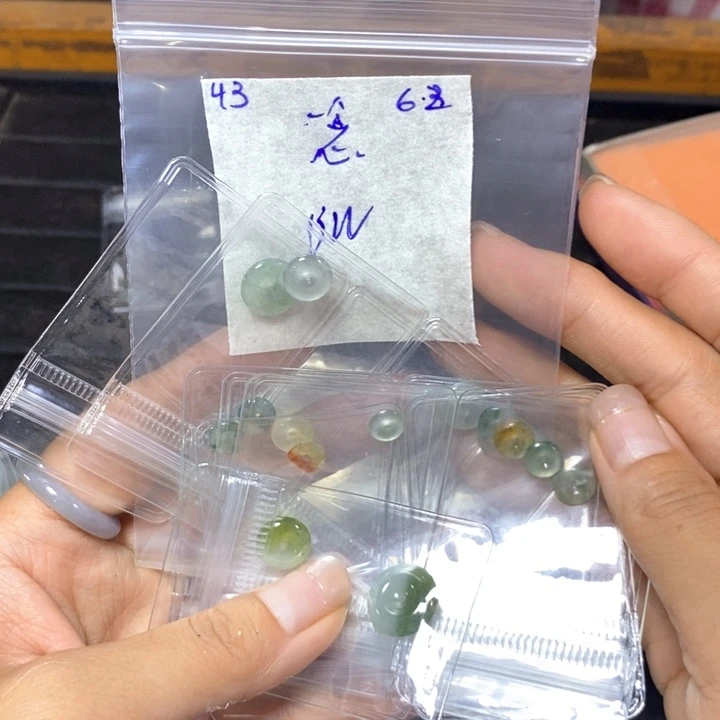 定制翡翠未镶嵌一**恒