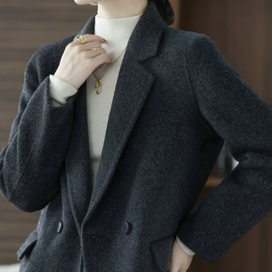 2025 一手长遮胯西服领厚款大衣外套