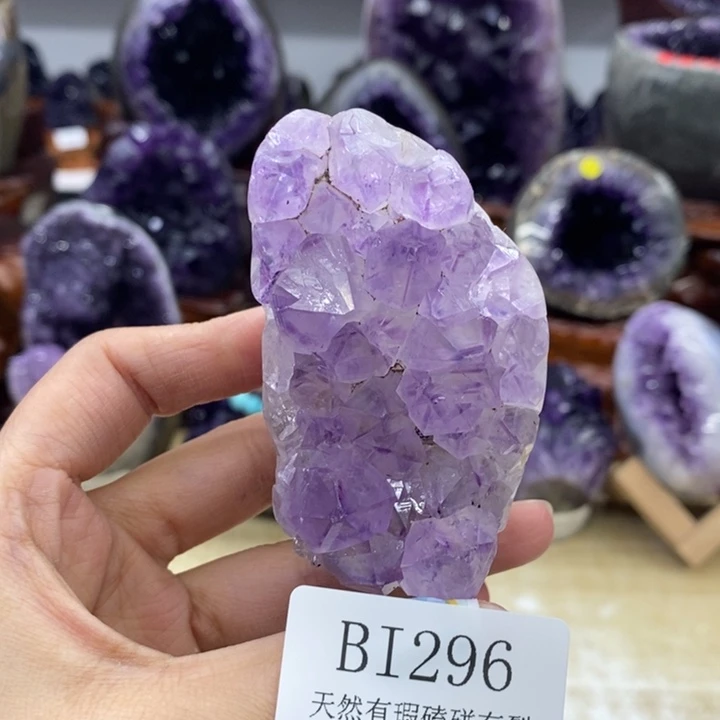 未镶嵌水晶大型摆件（非配饰）