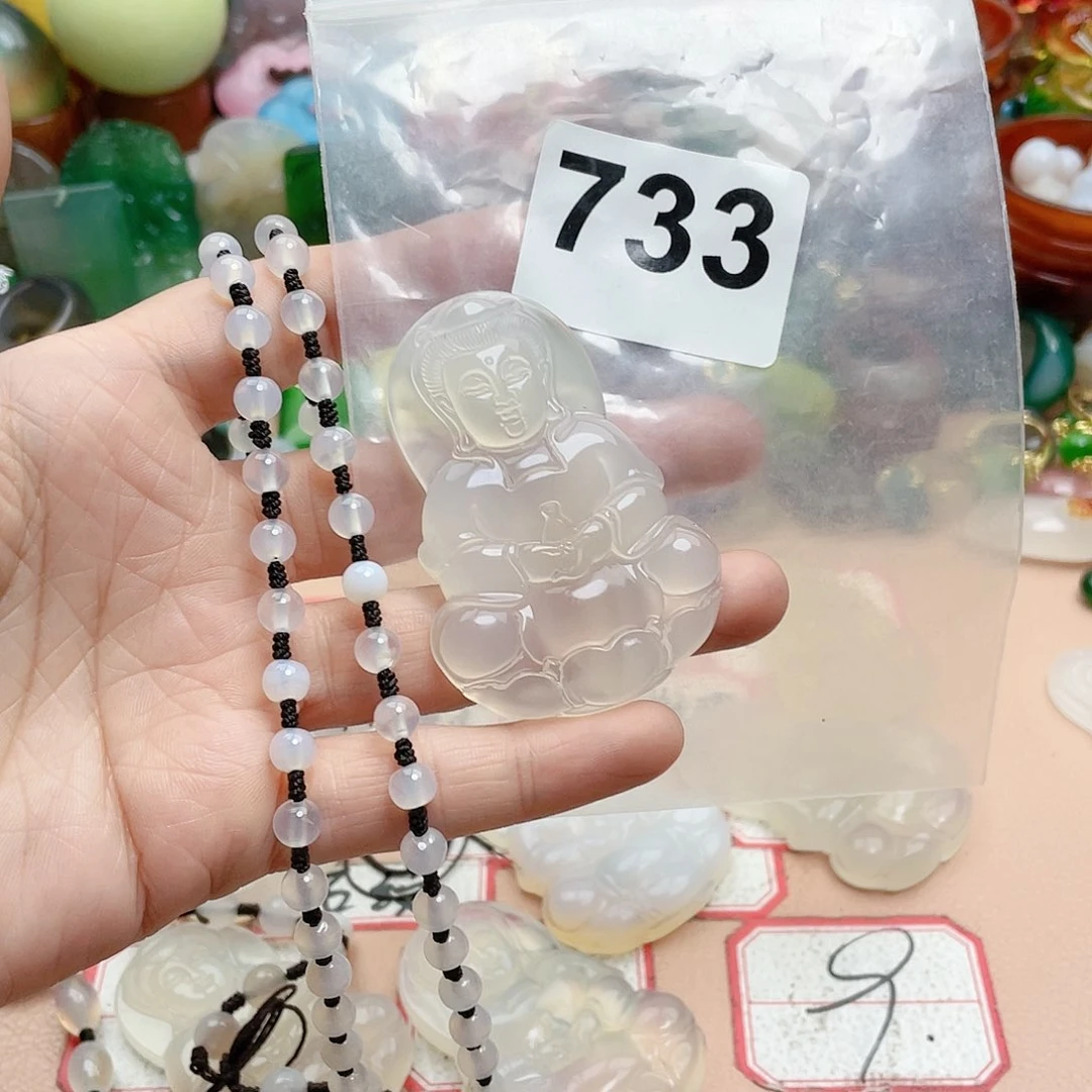 合金颈饰玛瑙/玉髓家**娃