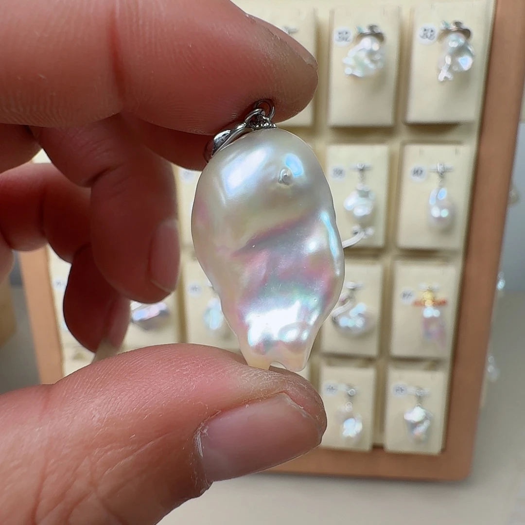 合金淡水珍珠颈饰