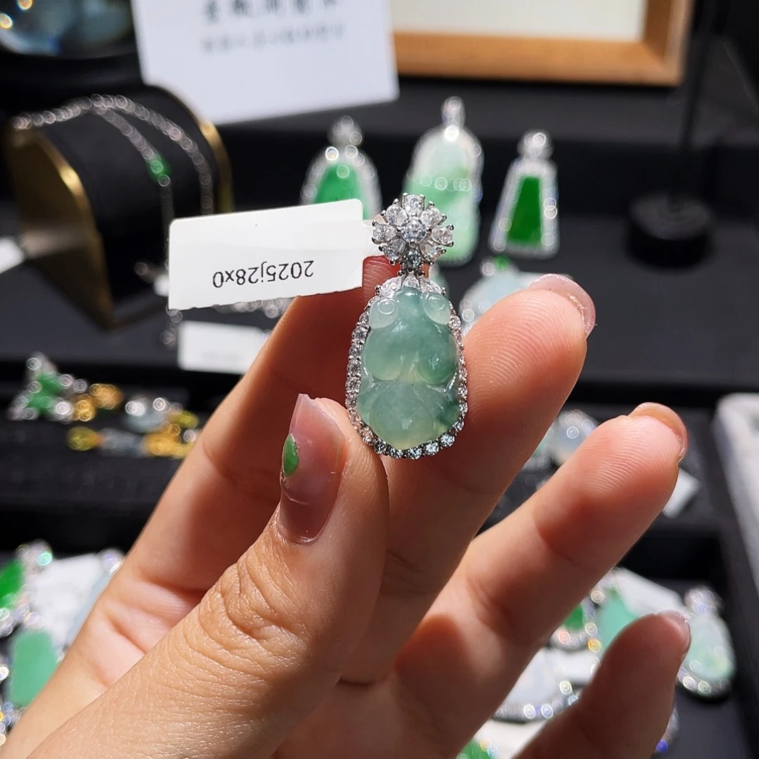 翡翠银S925镶嵌颈饰