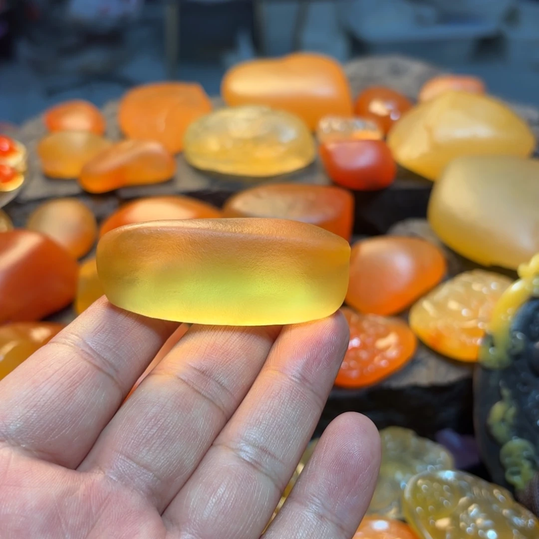 石英质玉挂件未镶嵌大**悟