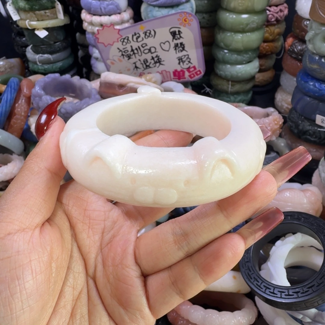 石英质玉（佘太翠）未镶嵌手镯24。59