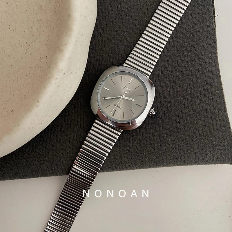 NONOAN格雷灰时尚钢带链条大气高级感通勤气质百搭女ins风手表303