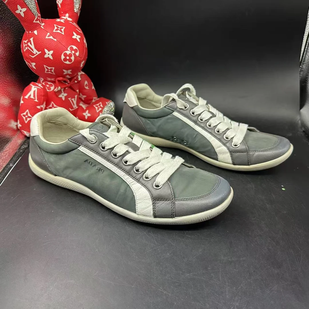 95新 Prada/普拉达 【AO福利】42欧码 男士墨绿休闲平底鞋uu036