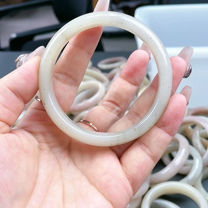 密玉（石英质玉）58未镶嵌莉*密玉山水