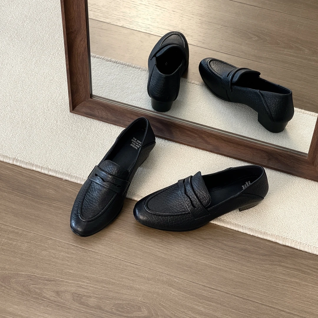 HUSSLOVE 头层羊皮·跟高3CM·舒适百搭小圆头柔软荔枝纹乐福鞋通勤